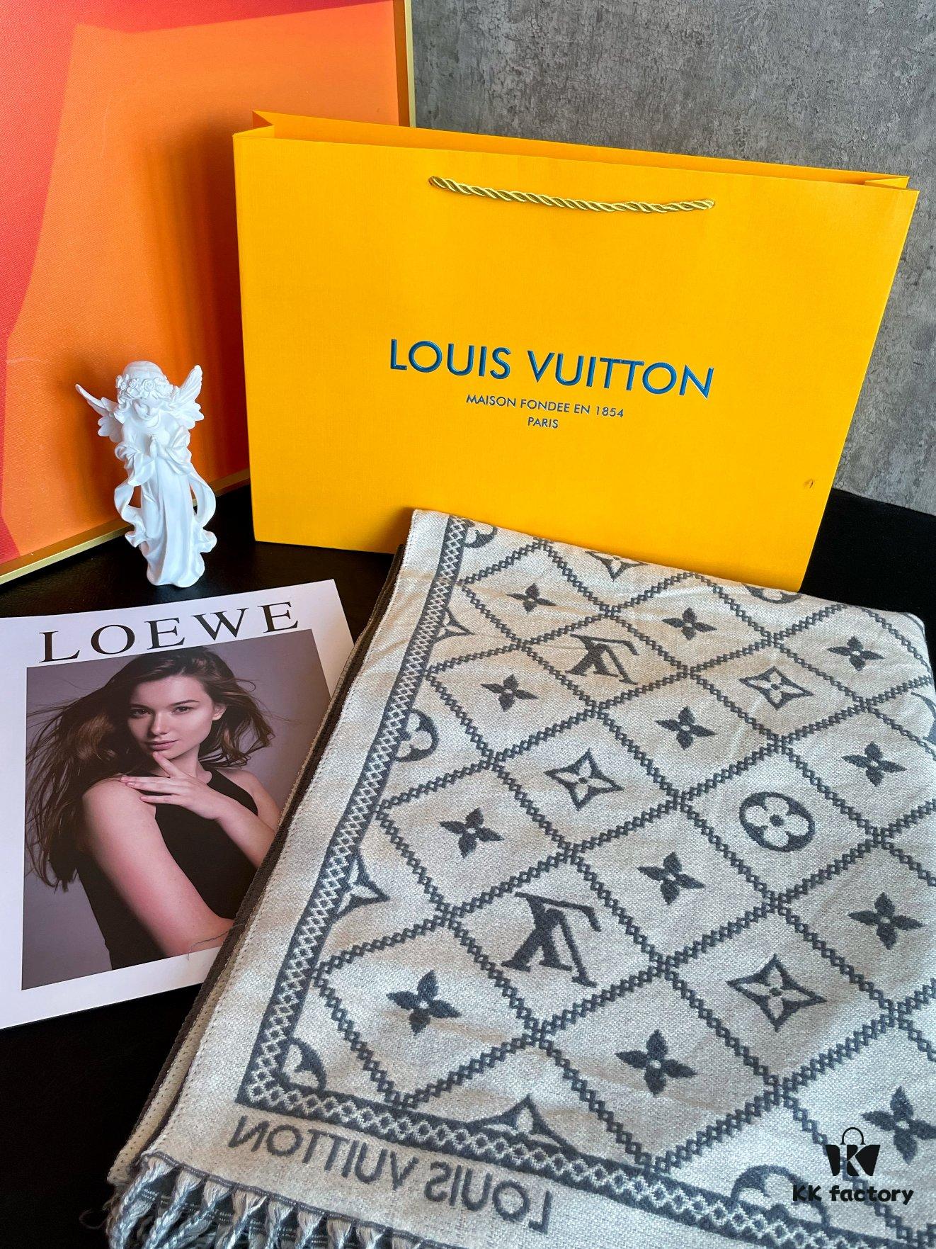 LV Checkered All-Over Double-Sided Cashmere Scarf in Gray