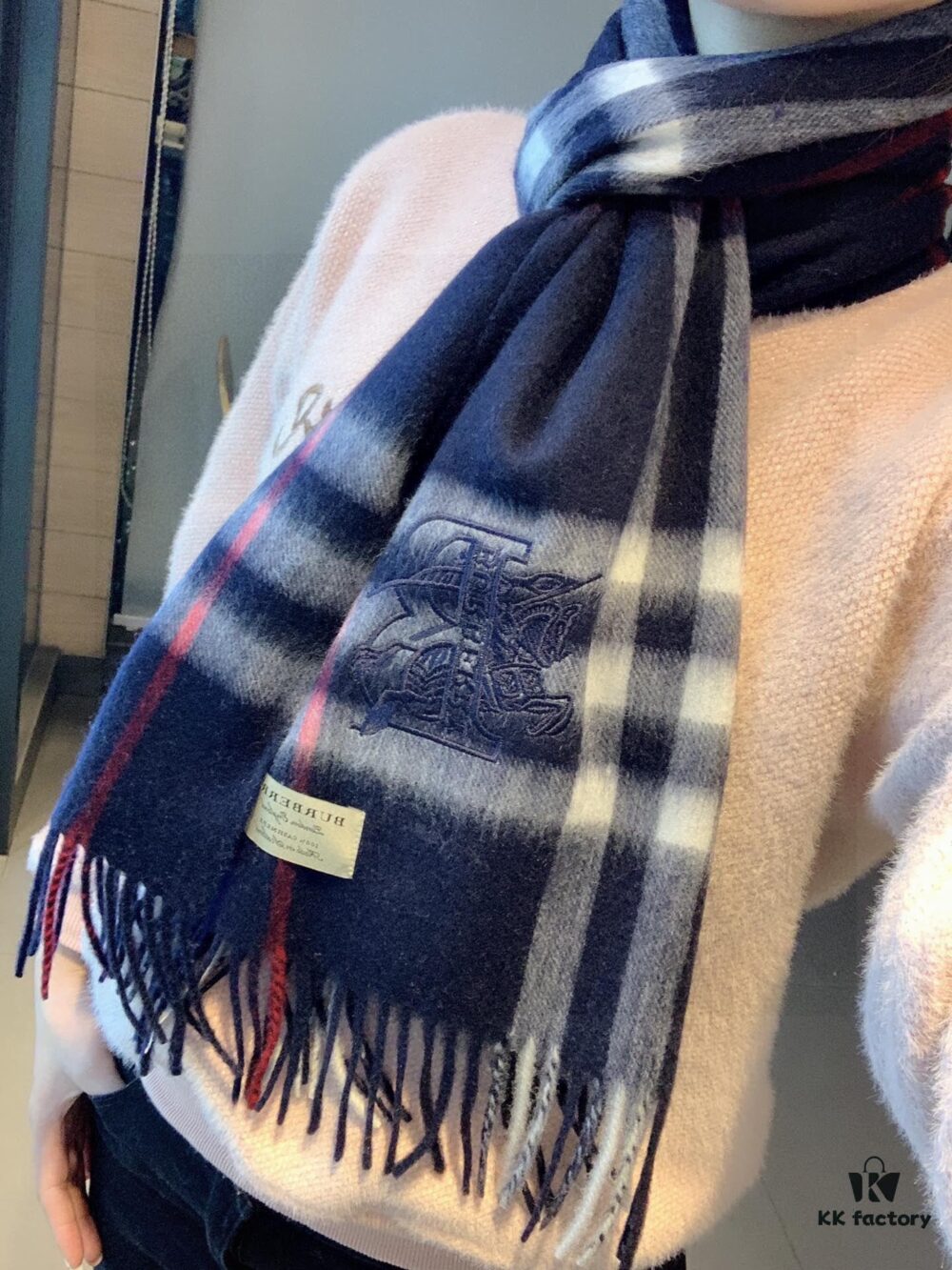 Authentic Top Version Heavyweight 100% Premium Cashmere Scarf with Full Packaging - New Launch from Burberry Official Website (New Mare Logo Design), Classic Check Pattern Unisex Scarf