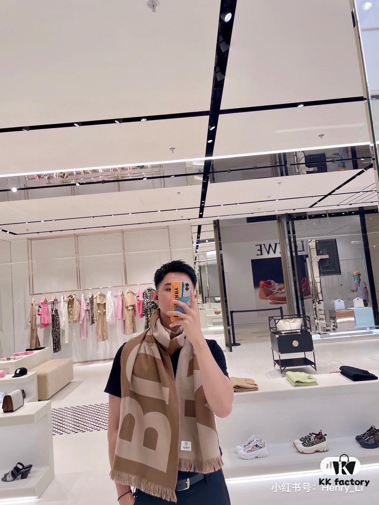 Authentic Top-tier Version, Full Packaging, Burberry Latest Counter New Arrival, Hot Launch, Premium Double-layer Yarn-dyed Craft