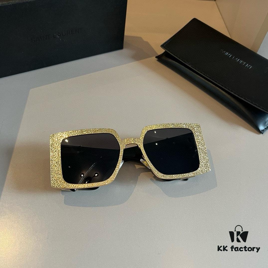 YSL Saint Laurent Sunglasses, absolutely in love, the aura when worn is perfectly on point, extremely flattering to the face, making it appear smaller; large-frame design that's surprisingly lightweight and comfortable with just the right temple curvature for a perfect fit!