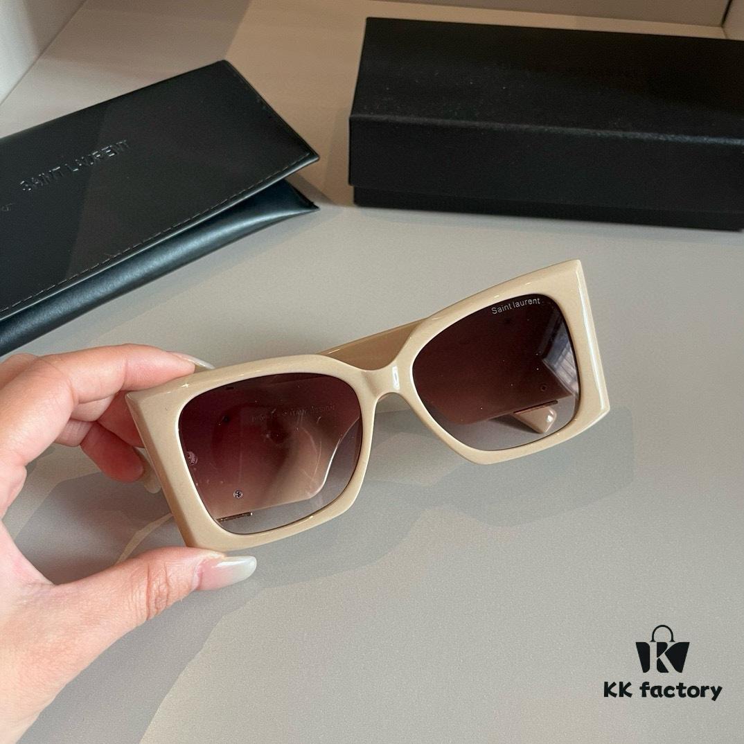 YSL Saint Laurent Sunglasses, absolutely in love, the aura when worn is perfectly on point, greatly slimming the face, large frame yet surprisingly lightweight, with just the right curvature on the temples for a comfortable, feather-light fit!
