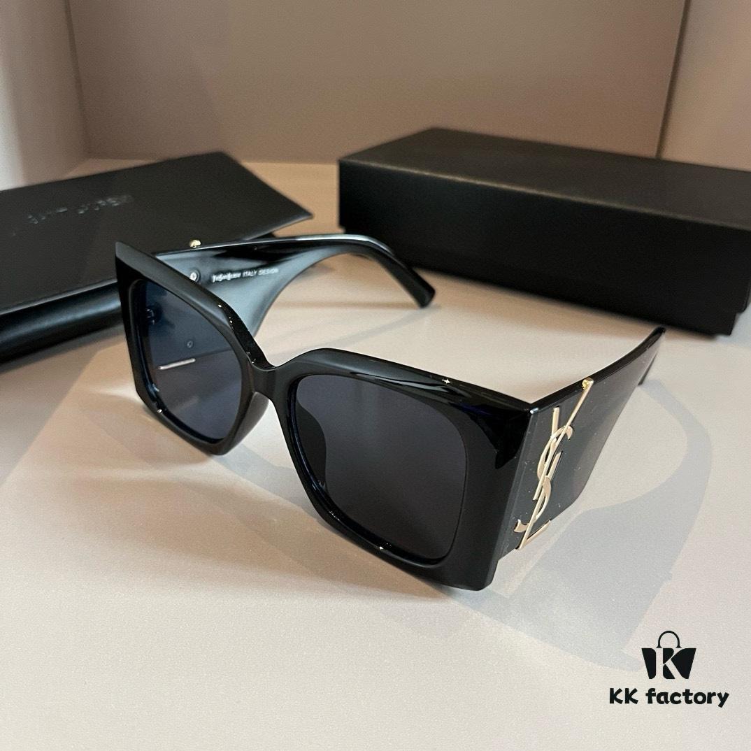 YSL Saint Laurent Sunglasses, absolutely in love, the aura when worn is perfectly on point, greatly slimming the face, large frame yet surprisingly lightweight, with just the right temple curvature for a comfortable, feather-light fit!