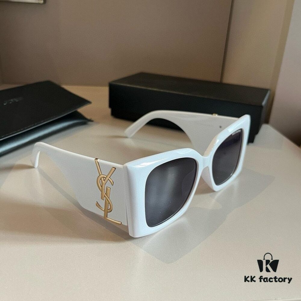 YSL Saint Laurent Sunglasses, absolutely in love, the aura when worn is perfectly on point, greatly flattering and slimming for the face, large-frame design that's surprisingly lightweight, with just the right temple curvature for a comfortable, feather-light fit!