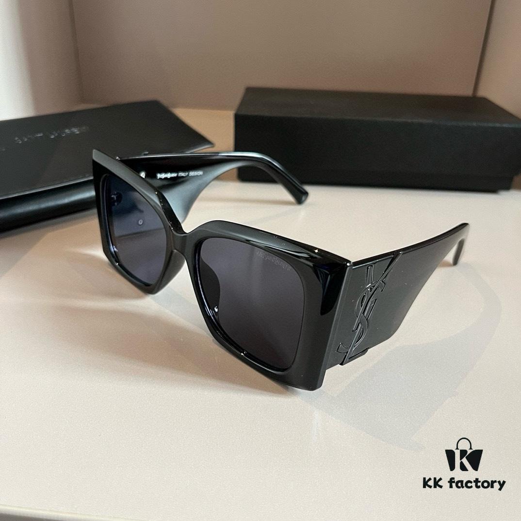 YSL Saint Laurent Sunglasses, absolutely in love, the aura when worn is perfectly on point, incredibly slimming for the face, large frame yet surprisingly lightweight, with just the right temple curvature for a comfortable, feather-light fit!