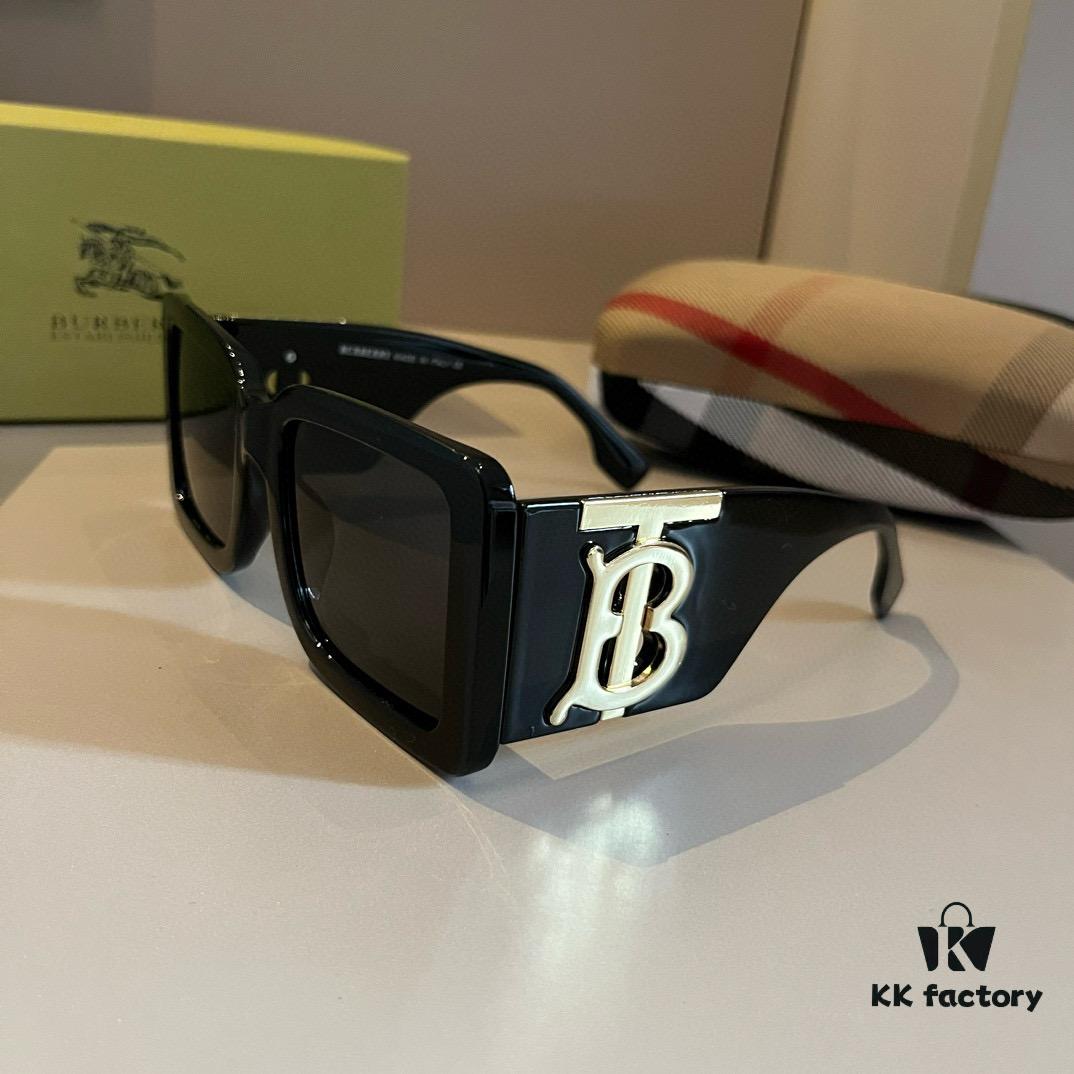 Burberry Sunglasses, absolutely in love, instantly elevating the aura, remarkably slimming the face, large-frame yet lightweight, with perfectly curved temples for a comfortable, feather-light fit!