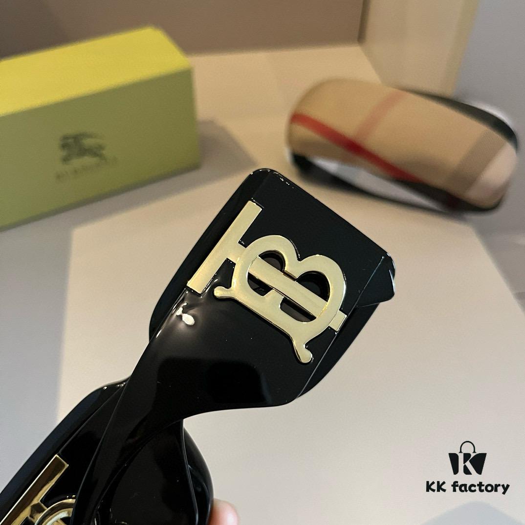 Burberry Sunglasses, absolutely in love, instantly elevating the aura, remarkably slimming the face, large-frame yet lightweight, with perfectly curved temples for a comfortable, feather-light fit!