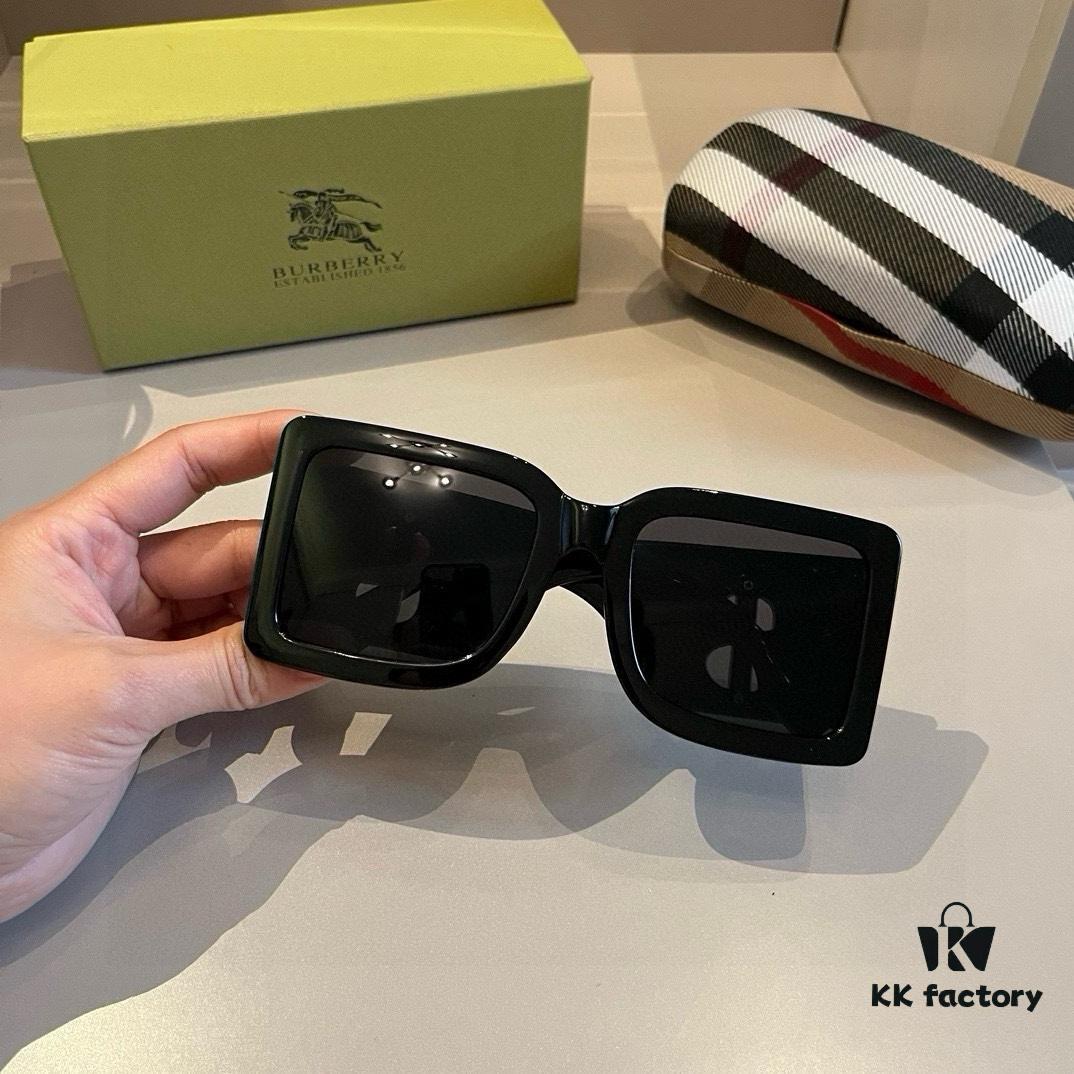 Burberry Sunglasses, absolutely in love, instantly elevating your presence, remarkably slimming the face, large-frame yet lightweight, perfectly curved temples for a comfortable, feather-light wear!