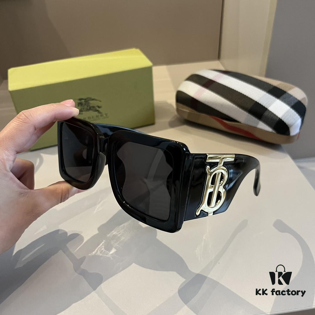 Burberry Sunglasses, absolutely in love, the aura when worn is perfectly on point, greatly flattering to the face, large-frame design yet lightweight, with just-right temple curvature for a comfortable, feather-light fit!