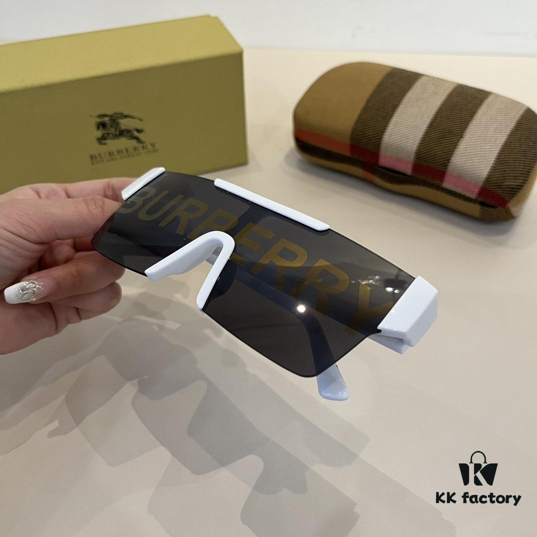 Burberry BE4291 Letter Logo Sunglasses Unisex Stylish Travel Eyewear