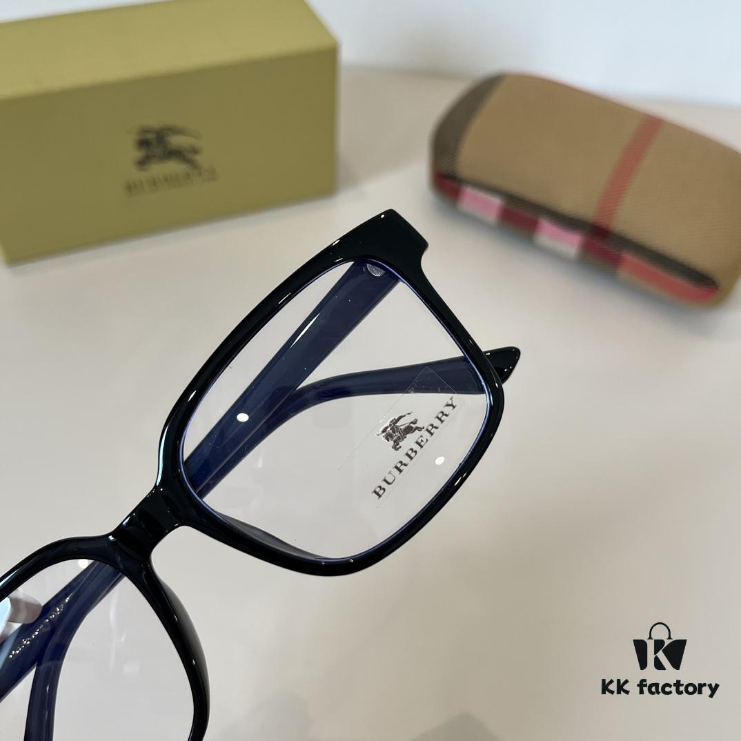 Optical Glasses, Natural Look Essential