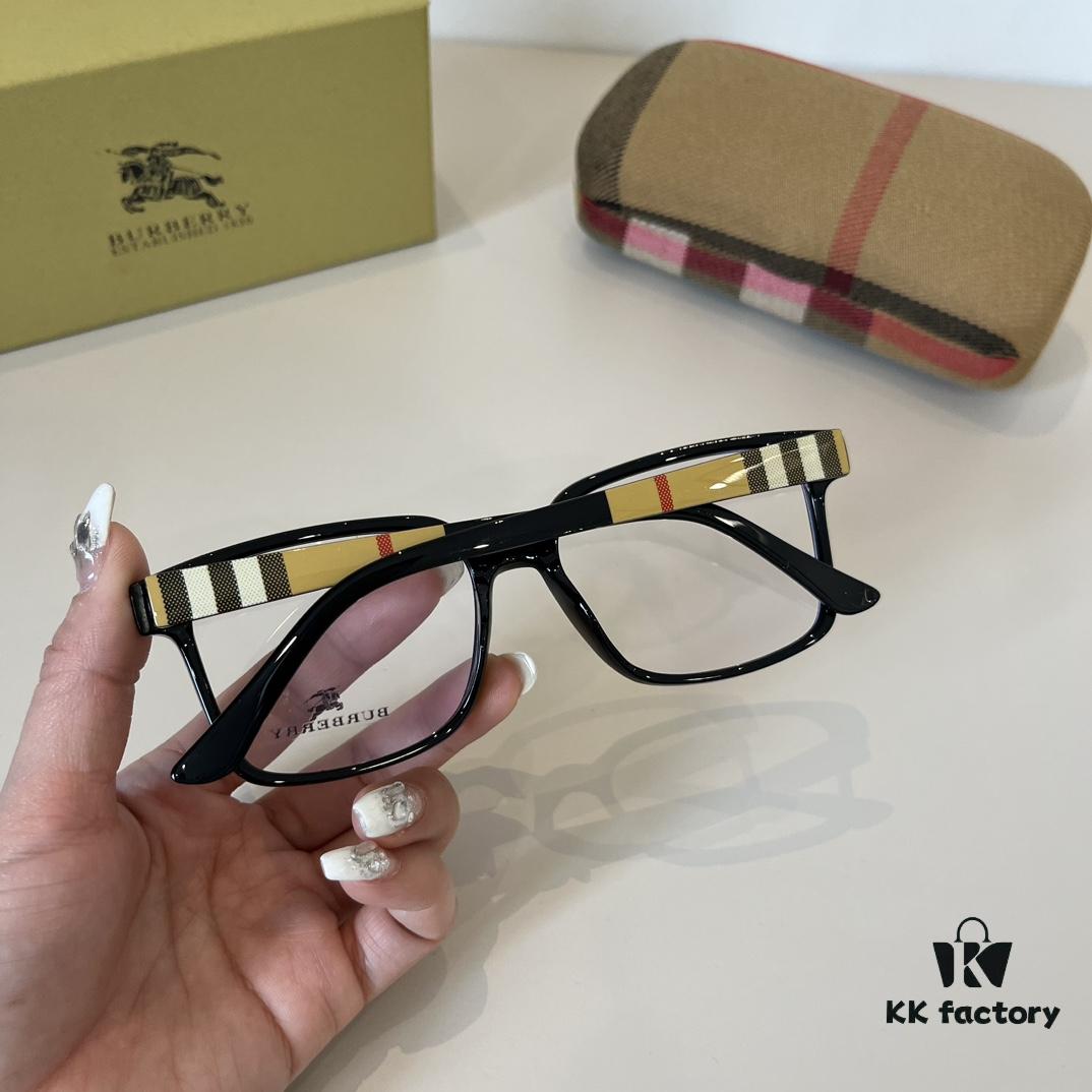 Optical Glasses, Natural Look Essential