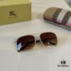 Burberry New One-Piece Aviator Sunglasses, Must-Have Style for Travel, Popularized by Numerous Celebrities, Unisex Sun Glasses