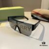 Burberry Letter Print Sunglasses Unisex BE4291 Stylish Travel Essential One-Piece UV Protection Shades with Case