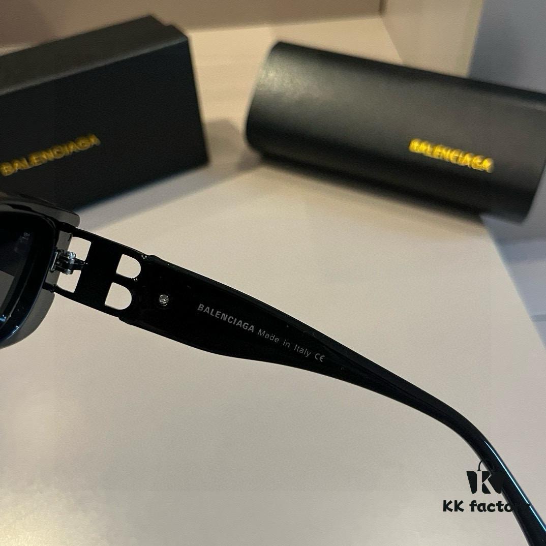 Balenciaga Paris Unisex Sunglasses with Black-Gold Dual B Logo, Retro Lightweight Frame