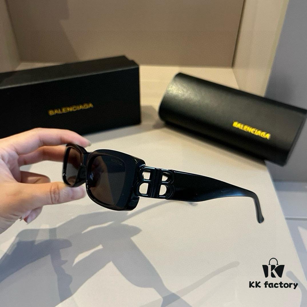 Balenciaga Paris Unisex Sunglasses with Black-Gold Dual B Logo, Retro Lightweight Frame