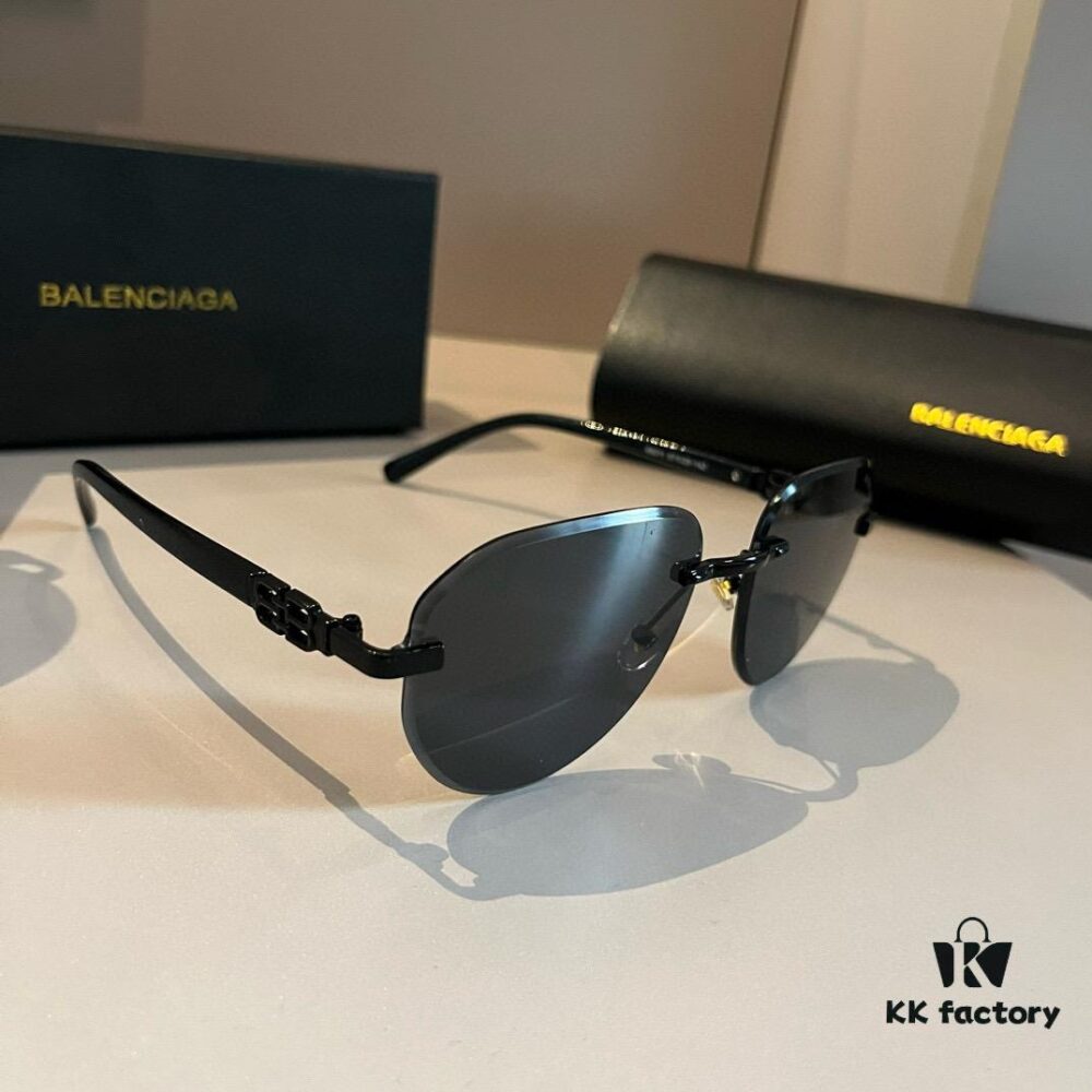 Balenciaga Black and Gold Sunglasses with Double B Logo - Vintage Square Frame, Lightweight Design