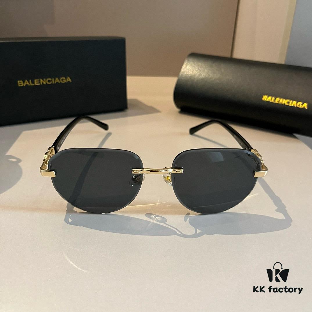 Balenciaga Paris Fashion Sunglasses - The Same Pair Worn by Celebrities and Influencers