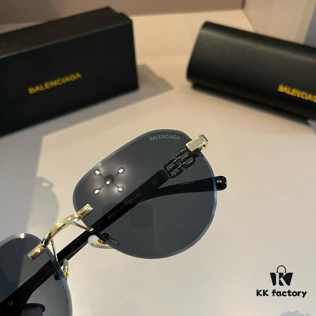 Balenciaga Paris Fashion Sunglasses - The Same Pair Worn by Celebrities and Influencers