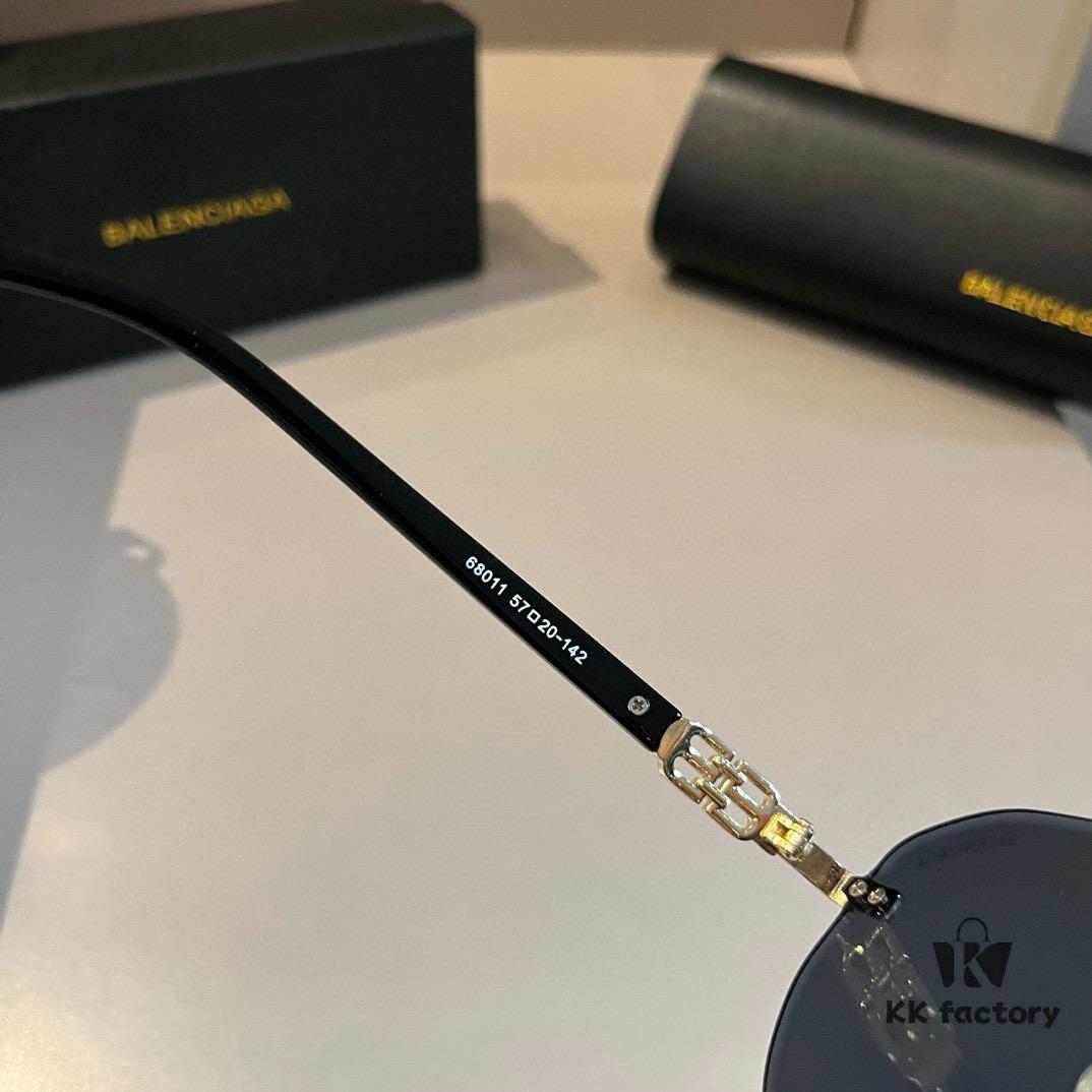 Balenciaga Paris Fashion Sunglasses - The Same Pair Worn by Celebrities and Influencers