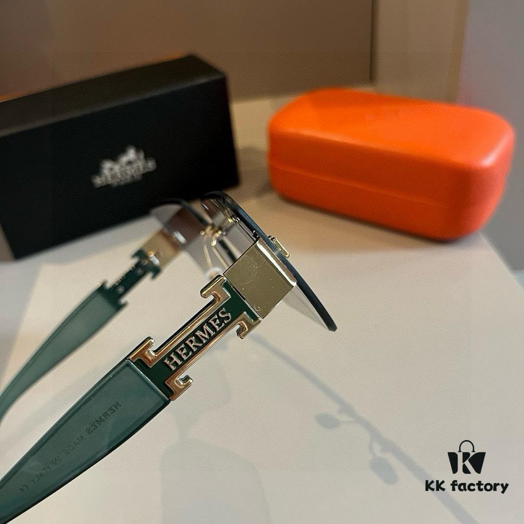 HERMES Hermès New Heavyweight Women's Sunglasses with Large Frame and 3D Design for Flattering Facial Contour