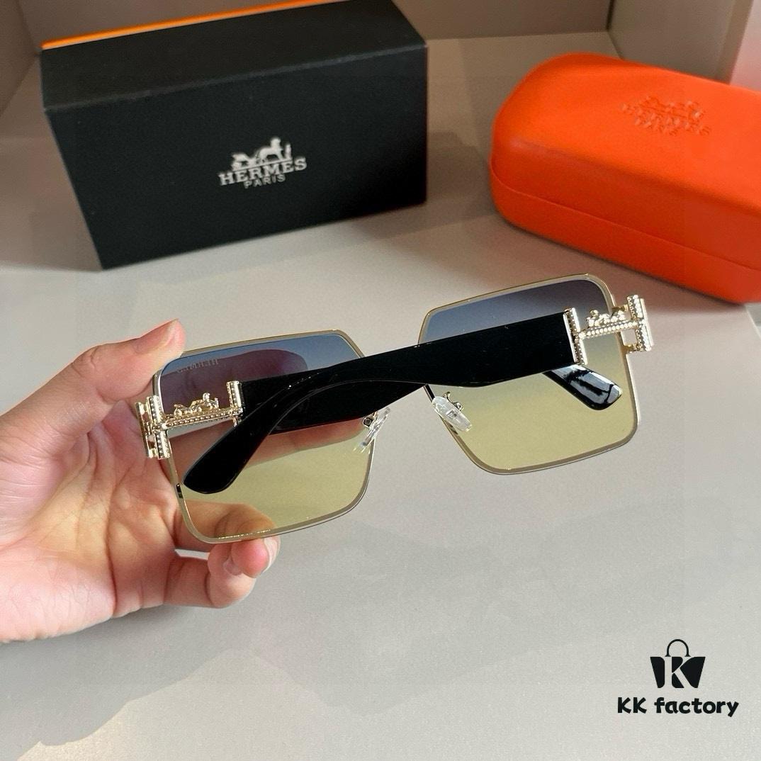 Hermes Women's Oversized 3D Frame Sunglasses, New Heavyweight Collection