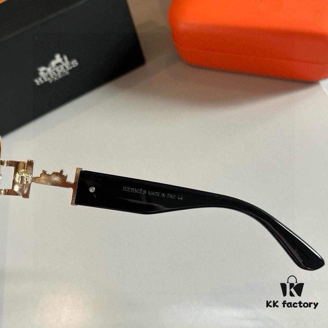 Hermes Women's Oversized 3D Frame Sunglasses, New Heavyweight Collection