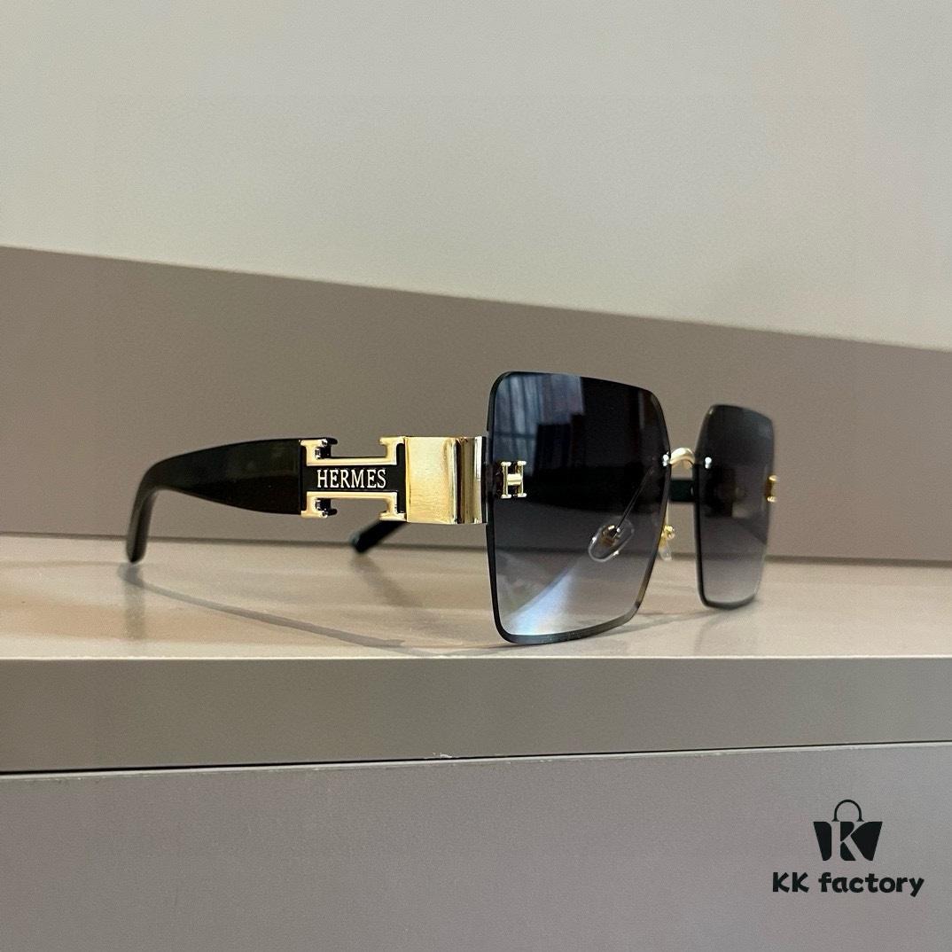 Hermes Women's New Heavyweight Sun Glasses with Large Frame, 3D Design to Flatter Facial Features, Retro and Stylish