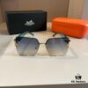 Hermès Women's New Heavyweight Sunglasses with Oversized 3D Frame for Flattering Facial Contour