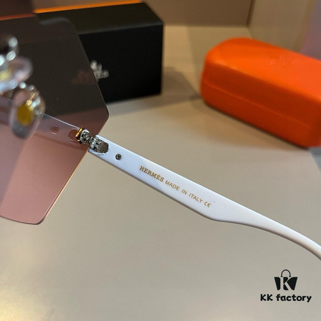 Hermes Women's Oversized 3D Frame Sunglasses, New Heavyweight Collection