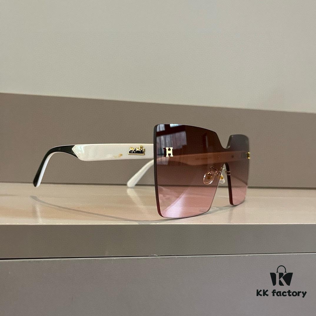 HERMES Women's New Heavyweight Sunglasses, Large 3D Frame, Flattering Face Shape, Retro and Elegant