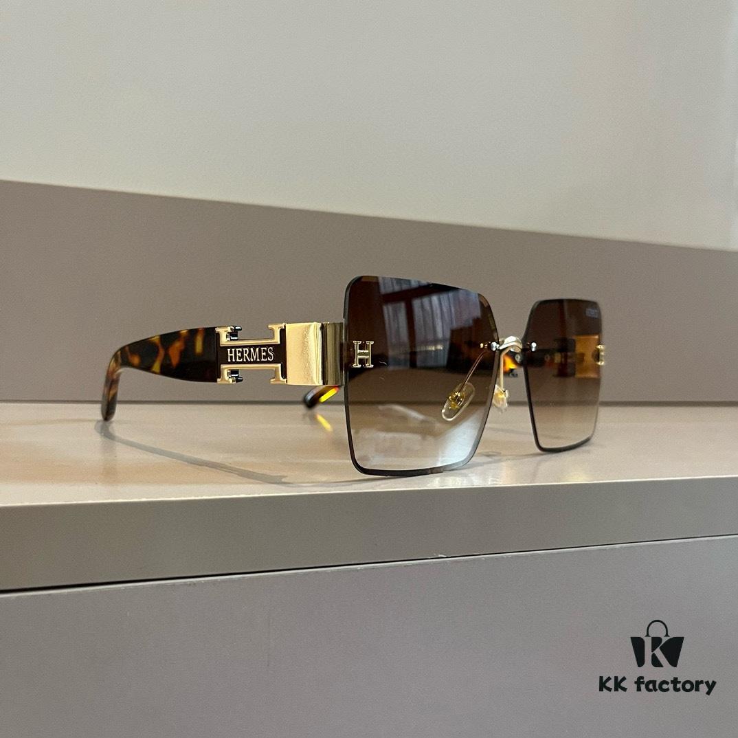 HERMES Hermès New Heavyweight Women's Sunglasses, Large Frame with 3D Design to Flatter Facial Features, Retro and Elegant Style