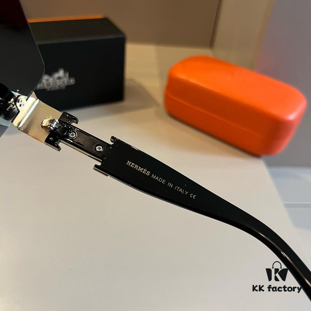 Hermes Women's Oversized 3D Frame Sunglasses, New Heavyweight Collection