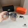HERMES Hermès Heavyweight New Arrival Women's Sunglasses, Large Frame with 3D Design to Flatter Facial Features, Retro and Elegant Style