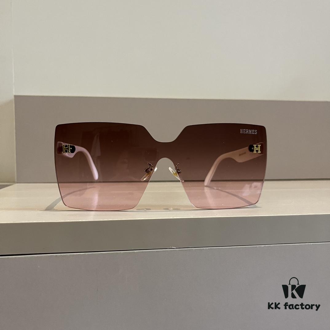 Hermès Women's Oversized 3D Frame Sunglasses, Heavyweight New Arrival, Retro and Elegant