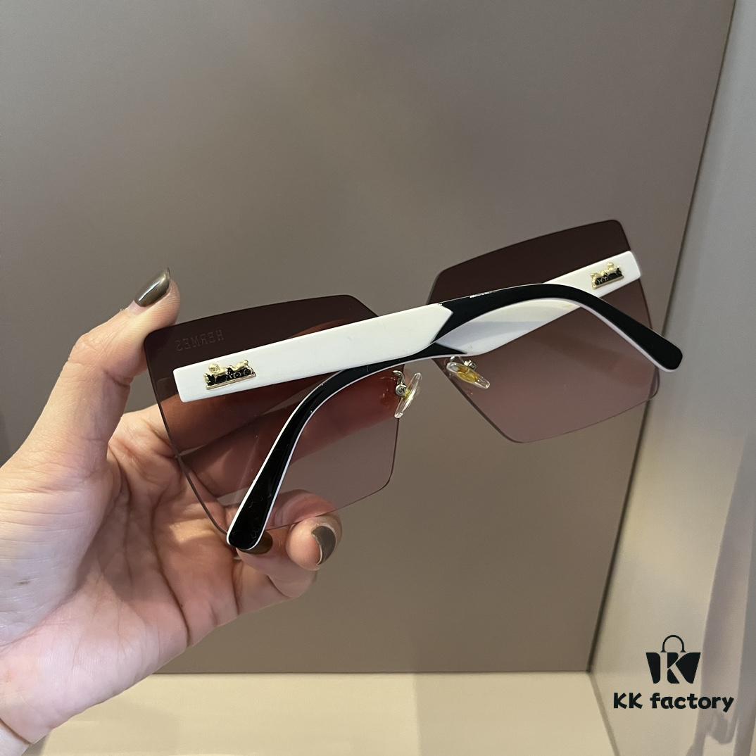 Hermès Women's Oversized 3D Frame Sunglasses, Heavyweight New Arrival, Retro and Elegant