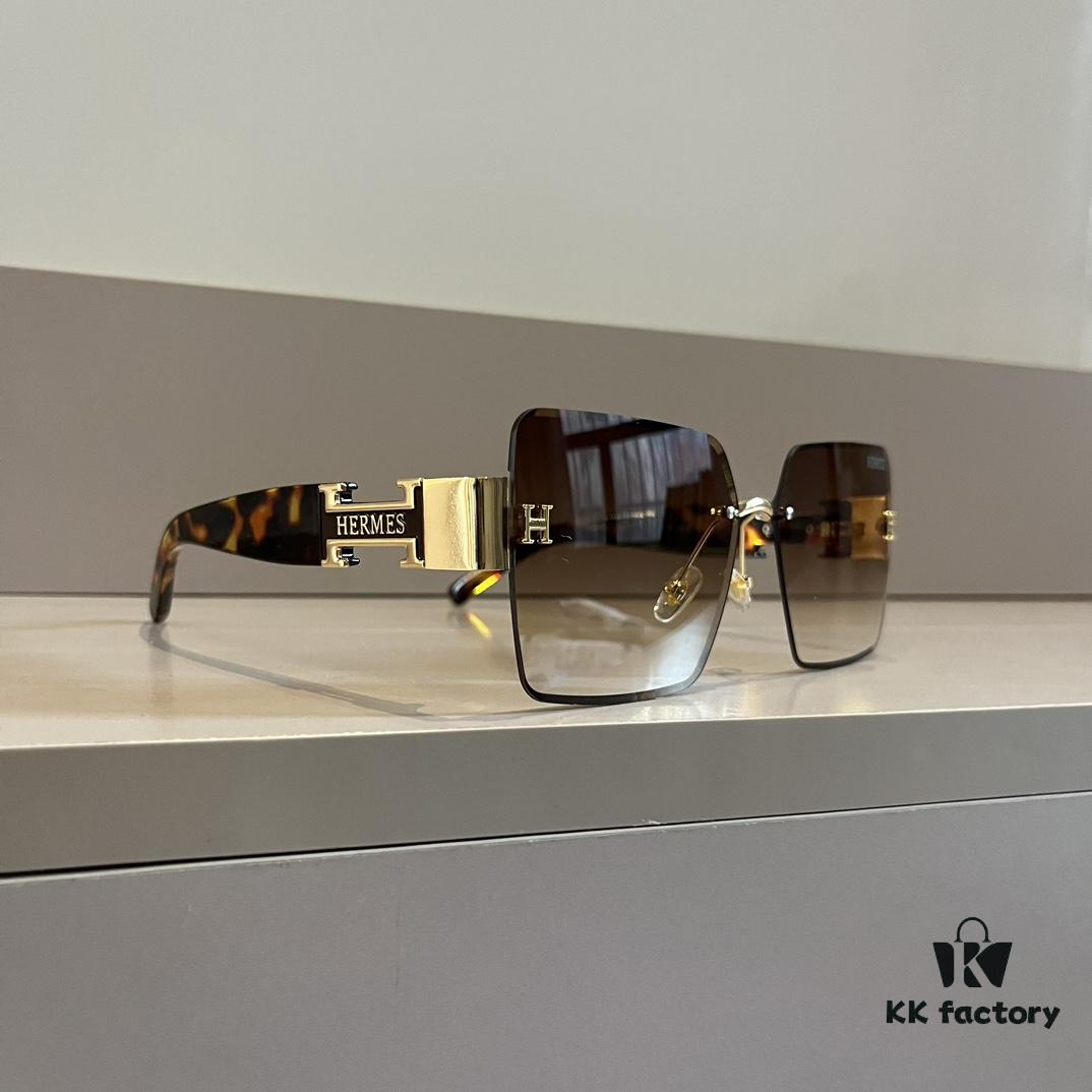 HERMES Hermès New Heavyweight Women's Sunglasses, Large Frame with 3D Design to Flatter Facial Features, Retro and Elegant Style