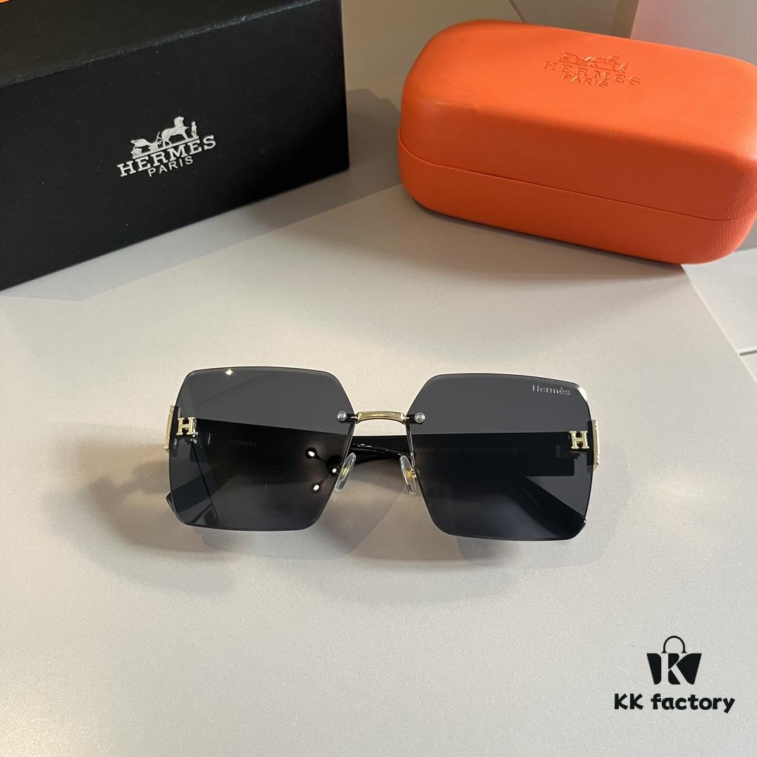 Hermès Women's New Heavyweight Sunglasses with Oversized 3D Frame for Flattering Facial Contour