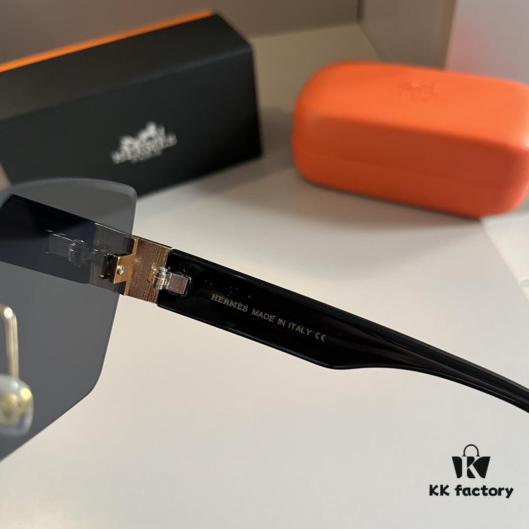 Hermès Women's New Heavyweight Sunglasses with Oversized 3D Frame for Flattering Facial Contour