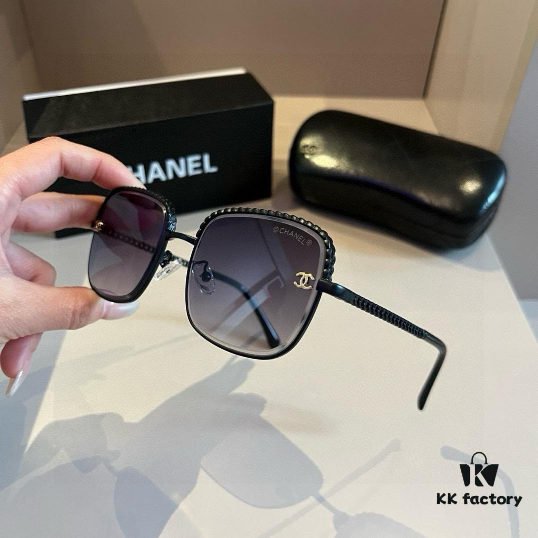 Chanel Sunglasses, absolutely in love, the moment you put them on, the aura is perfectly captured, they make your face look incredibly slim, large frames yet surprisingly lightweight, with just the right curvature on the temples for a comfortable, feather-light fit!