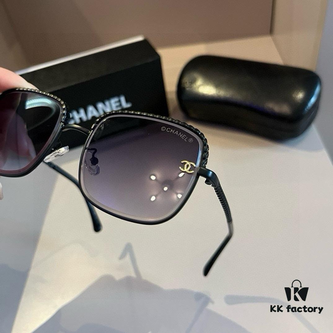 Chanel Sunglasses, absolutely in love, the moment you put them on, the aura is perfectly captured, they make your face look incredibly slim, large frames yet surprisingly lightweight, with just the right curvature on the temples for a comfortable, feather-light fit!
