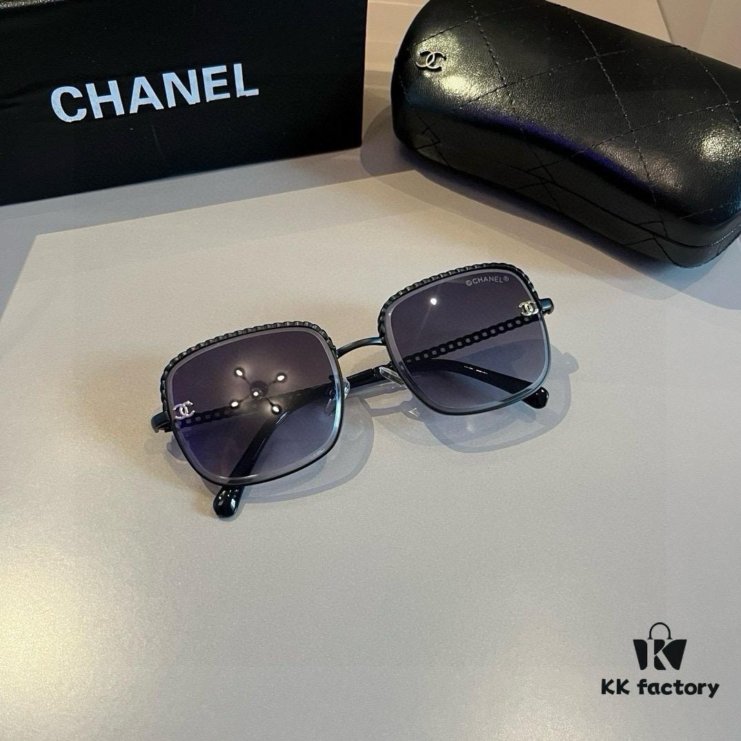 Chanel Sunglasses, absolutely in love, the moment you put them on, the aura is perfectly captured, they make your face look incredibly slim, large frames yet surprisingly lightweight, with just the right curvature on the temples for a comfortable, feather-light fit!