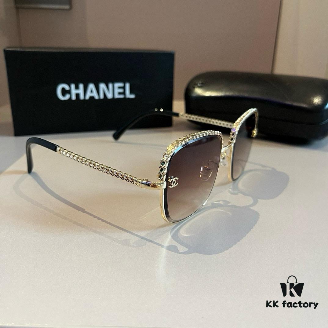 Chanel Sunglasses, Absolutely In Love, The Moment You Wear Them, The Aura Is Perfectly Captured, Greatly Slimming The Face, Large Frame Yet Lightweight, Temples Designed At Just The Right Curve, Comfortable And Light On The Ears