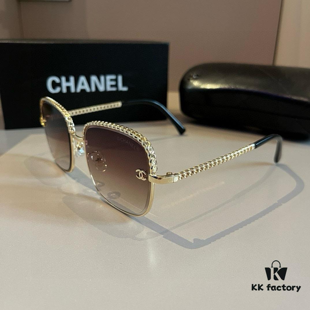 Chanel Sunglasses, Absolutely In Love, The Moment You Wear Them, The Aura Is Perfectly Captured, Greatly Slimming The Face, Large Frame Yet Lightweight, Temples Designed At Just The Right Curve, Comfortable And Light On The Ears