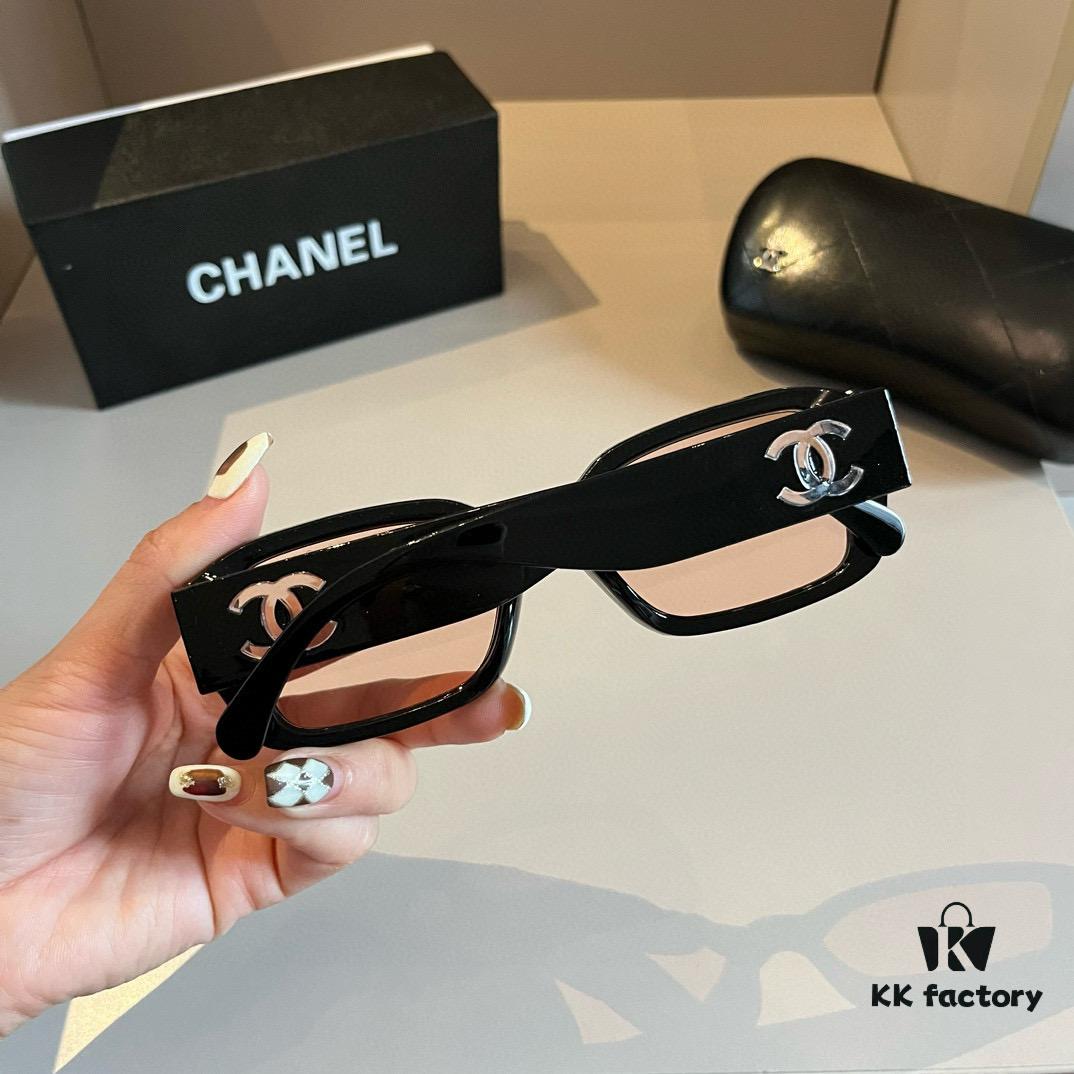 Chanel Sunglasses, absolutely in love, the moment you put them on your face the aura is perfectly on point, greatly slimming the face, large-frame design yet incredibly lightweight, temples perfectly curved for a comfortable, feather-light wear!
