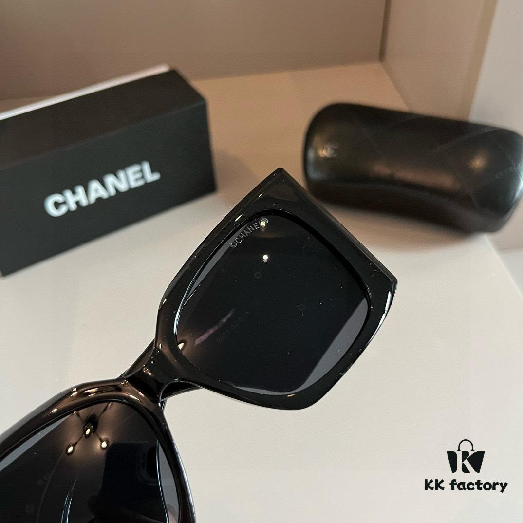 Chanel Sunglasses, absolutely in love, the aura is perfectly on point when worn, makes the face look incredibly slim, large frame yet surprisingly lightweight, with just the right temple curvature for a comfortable, feather-light fit!