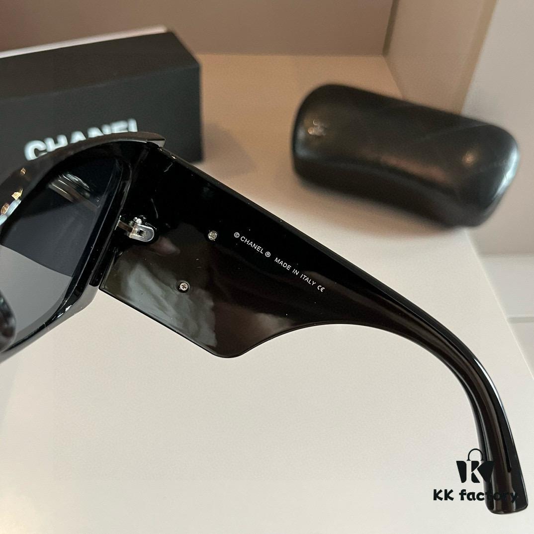 Chanel Sunglasses, absolutely in love, the aura is perfectly on point when worn, makes the face look incredibly slim, large frame yet surprisingly lightweight, with just the right temple curvature for a comfortable, feather-light fit!