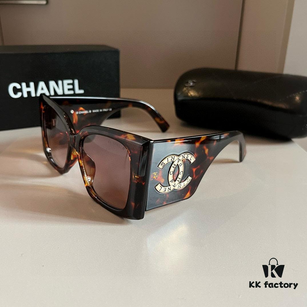 Chanel Sunglasses, Absolutely In Love, Perfect Fit with a Strong Presence, Makes Face Look Slim, Large Frame Yet Lightweight, Comfortable and Well-designed Temples