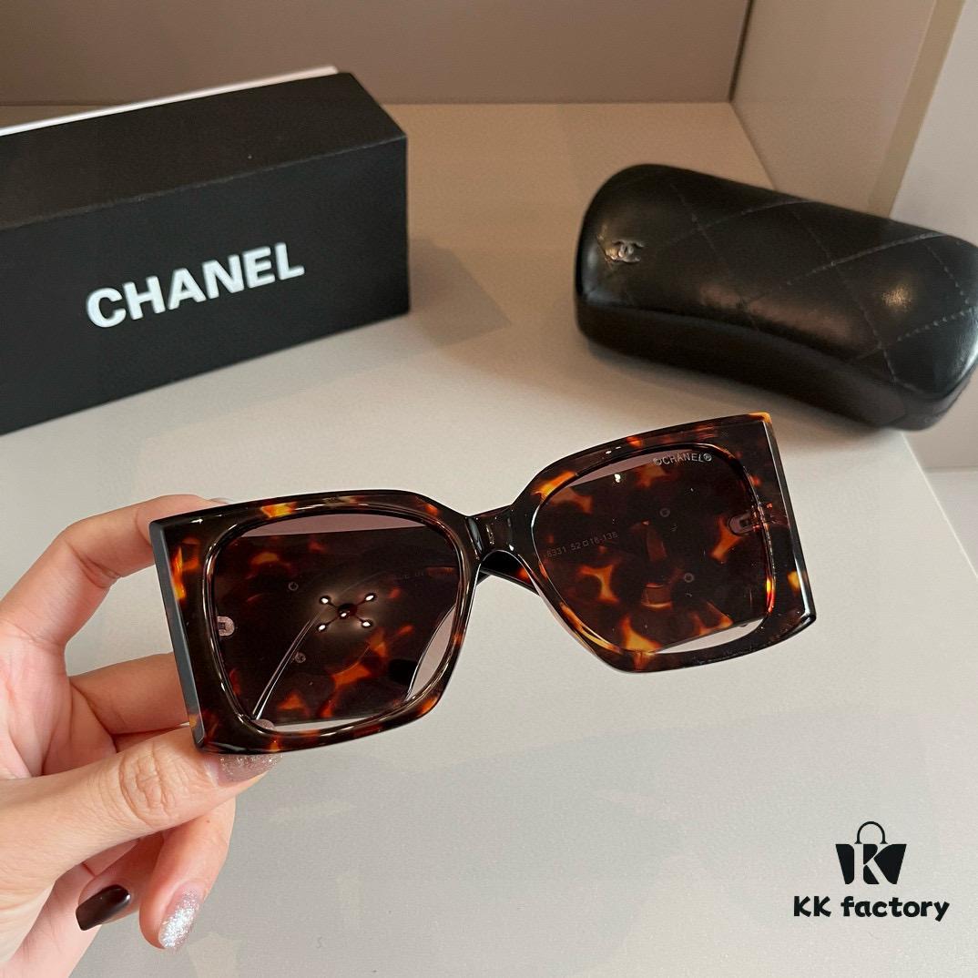 Chanel Sunglasses, Absolutely In Love, Perfect Fit with a Strong Presence, Makes Face Look Slim, Large Frame Yet Lightweight, Comfortable and Well-designed Temples
