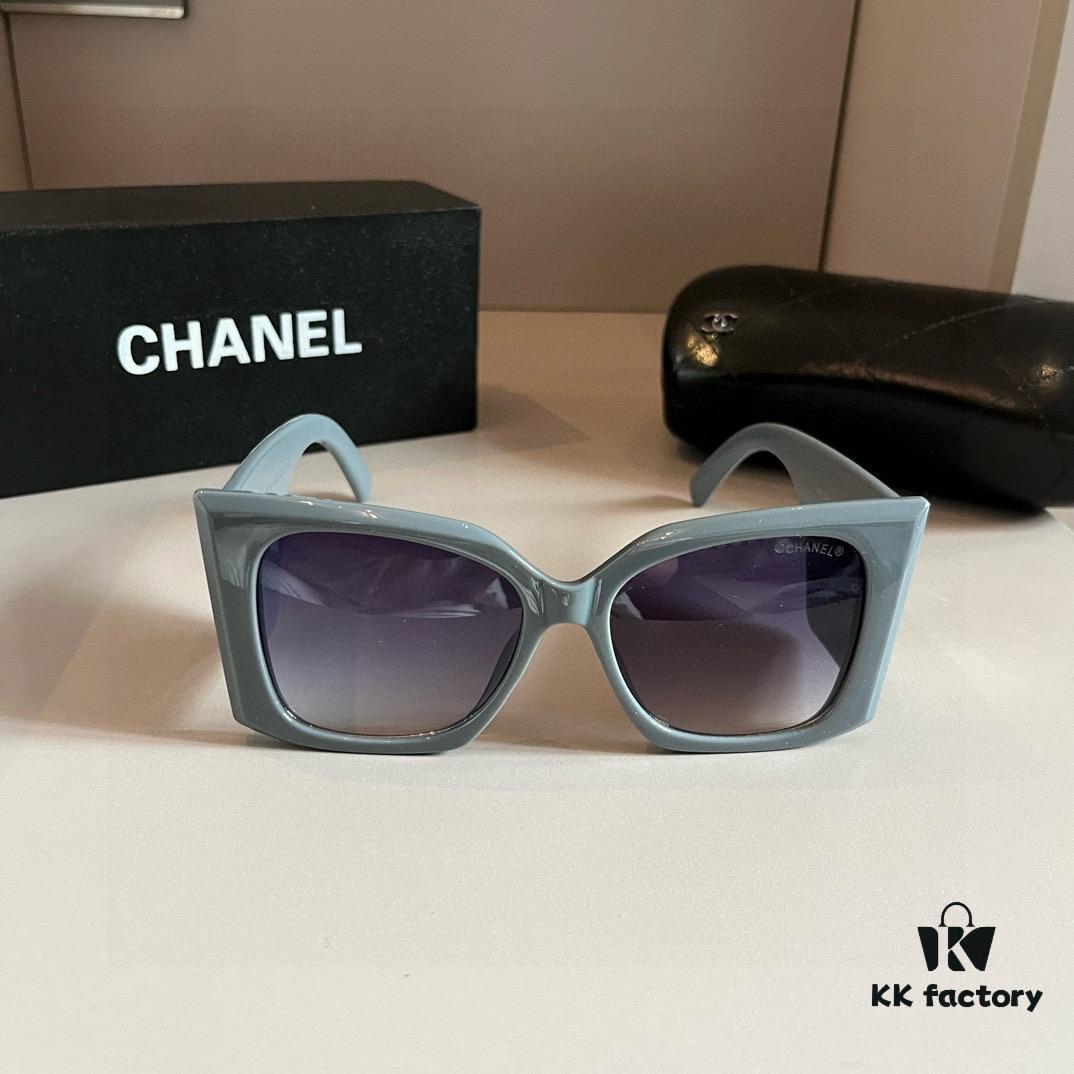 Chanel Sunglasses, absolutely in love, the aura is perfectly on point when worn, makes the face look incredibly slim, large-frame design yet lightweight, temples perfectly curved for a comfortable, feather-light fit!