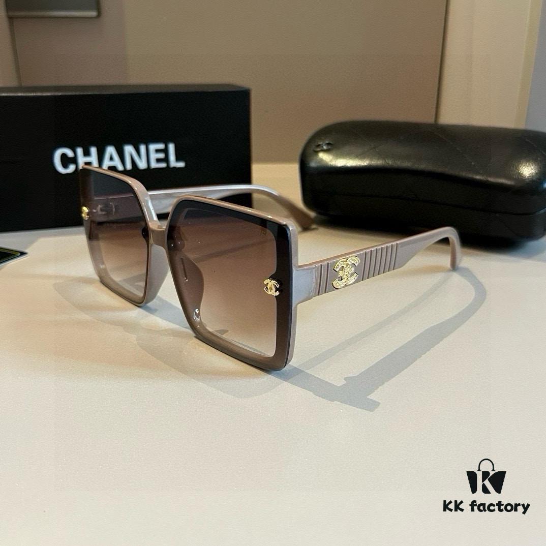 Chanel Popular Pearl-Temple Sunglasses, Trending on Xiaohongshu, 2023 Hot Item, Fashionable Designer-Style Shades